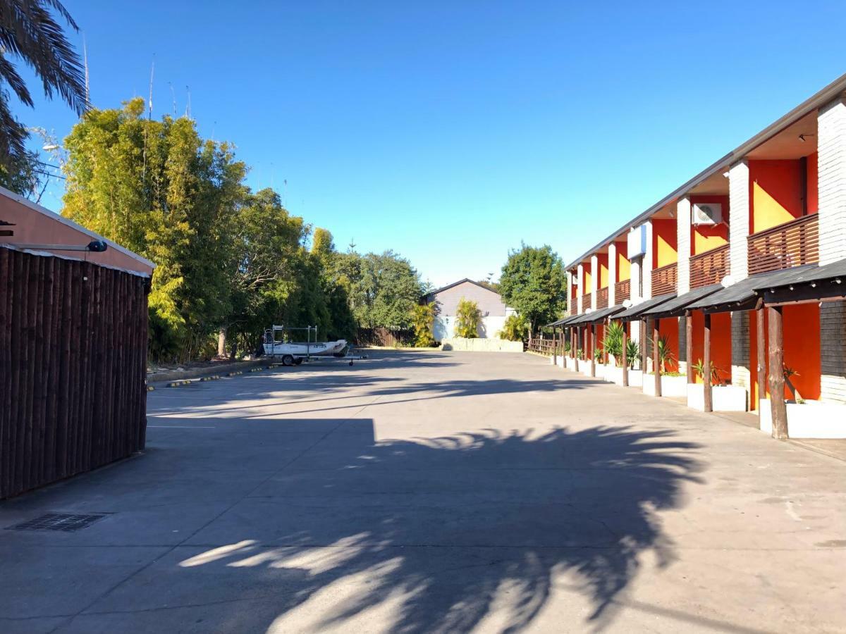 Central Jetty Motel Entrance Bagian luar foto